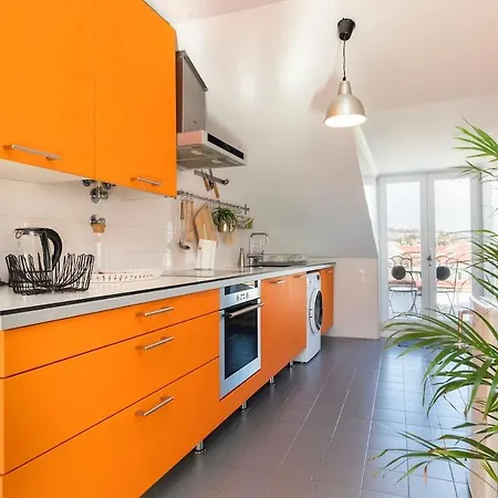 Terrace & River View Retreat Апартаменти