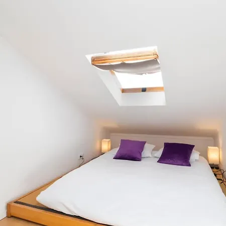 Апартаменти Terrace & River View Retreat