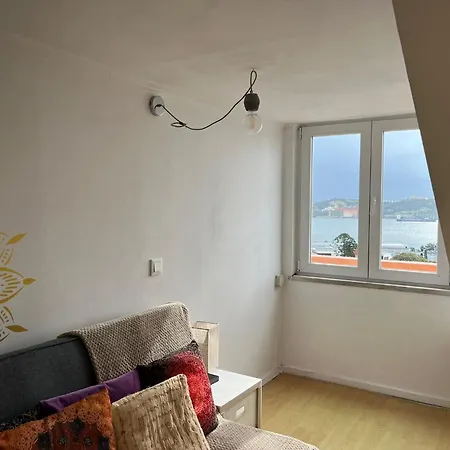 Terrace & River View Retreat Lissabon
